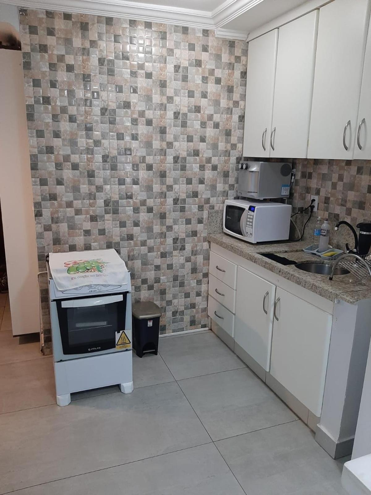 2010 Apartment *